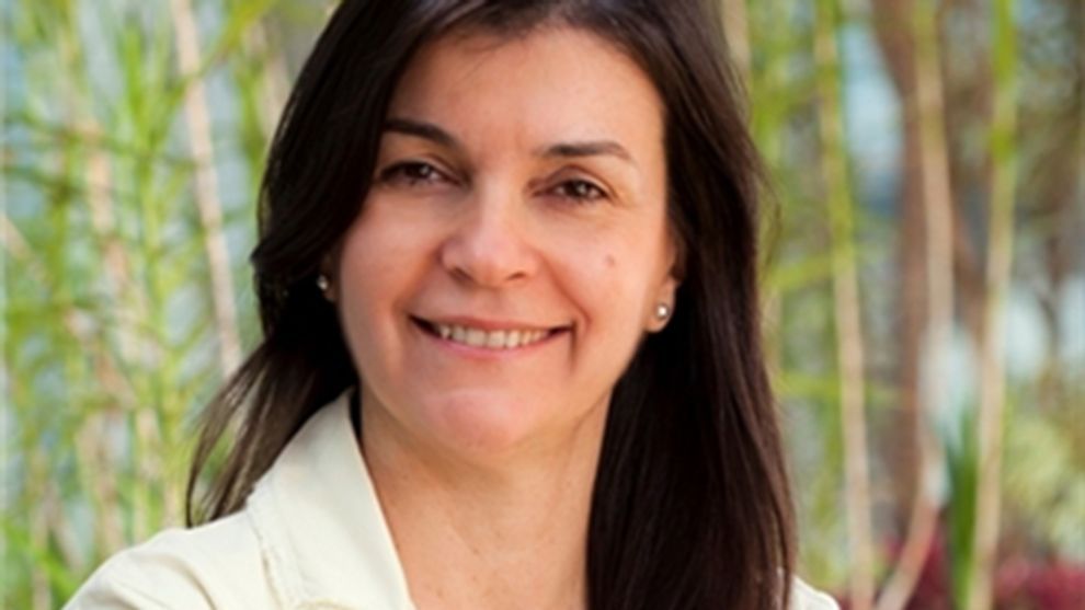 A photo of Suelli Cagliari, a woman working in science at Unilever 