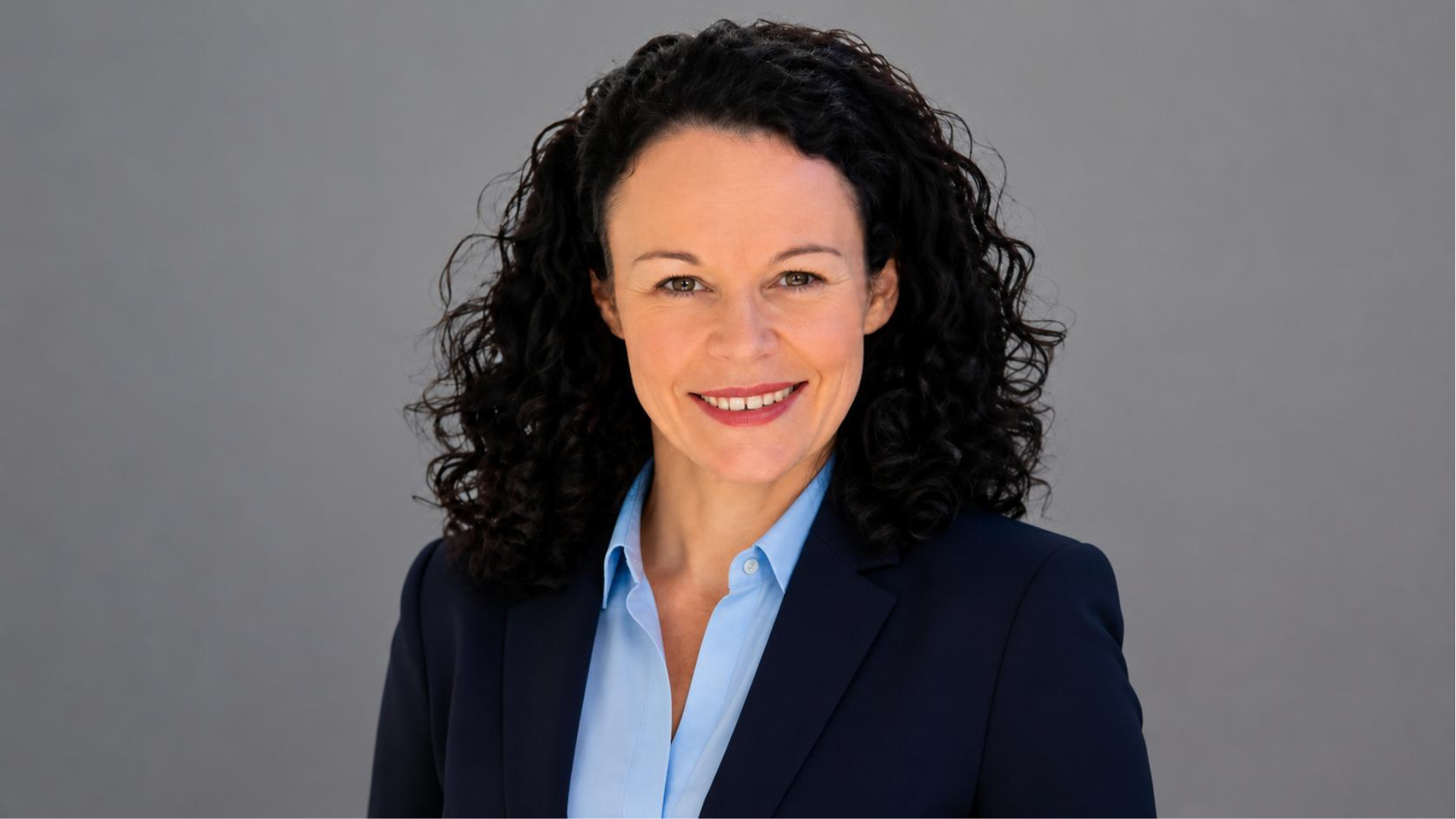 Profile picture of Jeni Hall.
