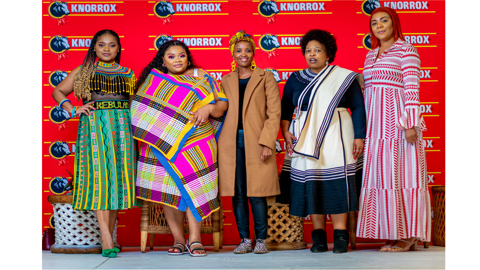 4 female panelist behind Knorox wall banner